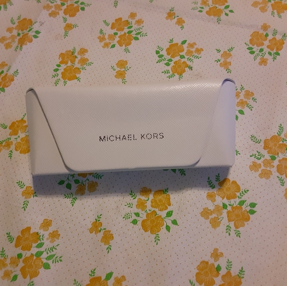 MICHAEL KORS WOMAN'S GLASSES WITH CASE. NEW - - Picture 8 of 8